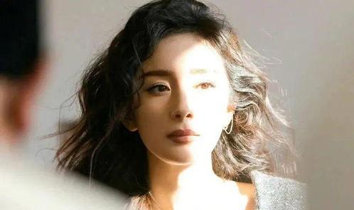 明星羊毛卷,轻松打造时尚潮流造型