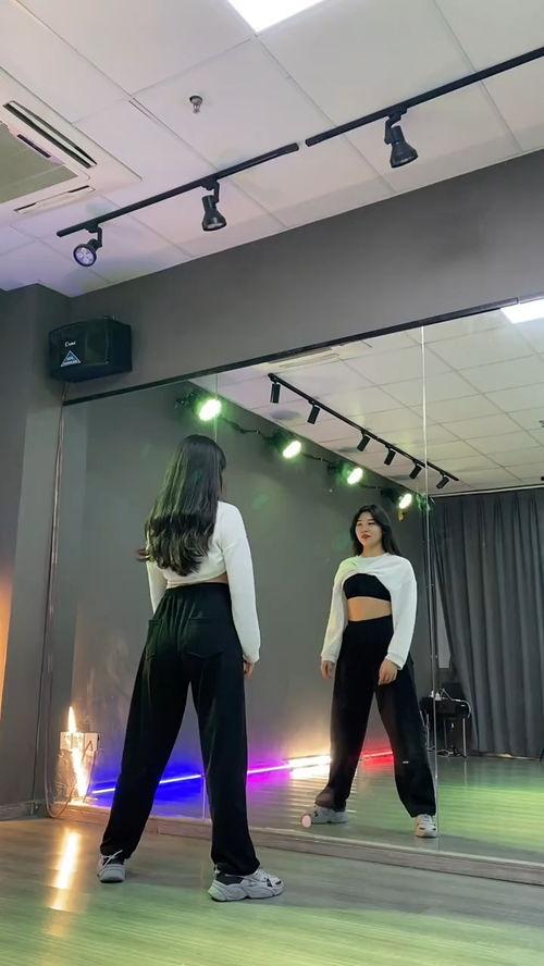 网红跳舞容易学会吗,轻松学会热门舞步的秘诀