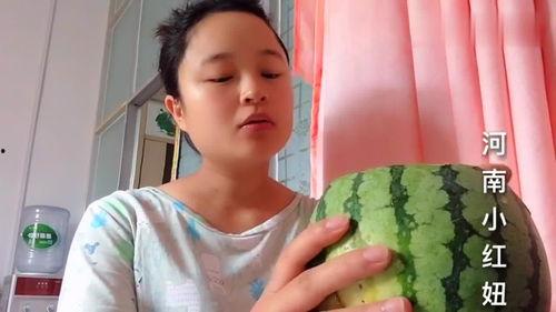 大爷吃瓜不熟,揭秘夏日消暑趣事