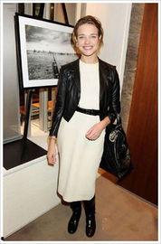 明星穿亮皮搭配,明星们的亮皮时尚搭配揭秘