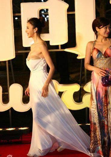 女明星出糗的照片,镜头下的糗事大曝光